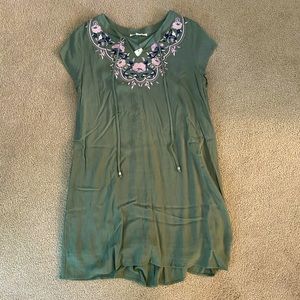 NWT Francesca’s short sleeve dress